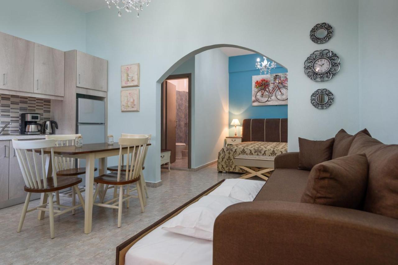 Spyros Apartments With Pool カラマキ エクステリア 写真